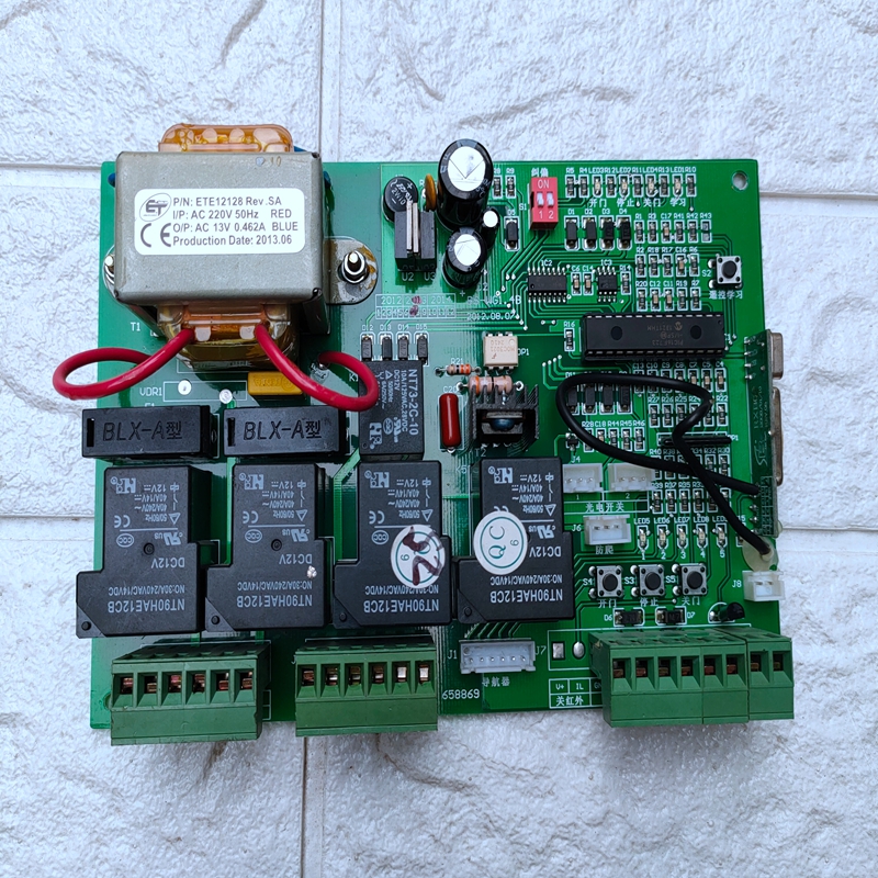 電動(dòng)伸縮門控制器遙控主板 從單雙電機(jī)到無(wú)軌電路配件的全方位解析
